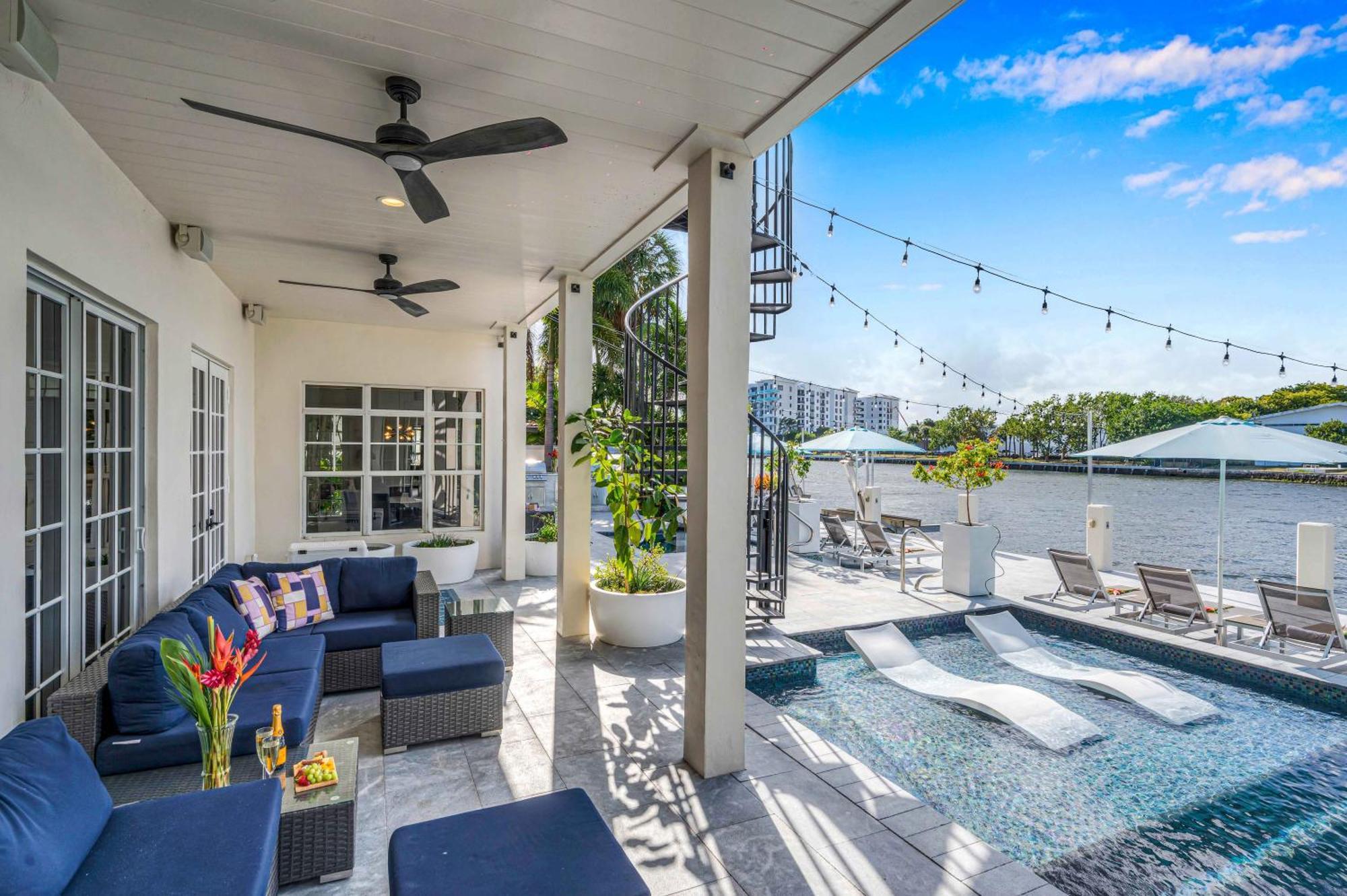 The Modern Castle Canal View Access Rooftop Living Greenhouse Vlllas フォート・ローダーデール エクステリア 写真